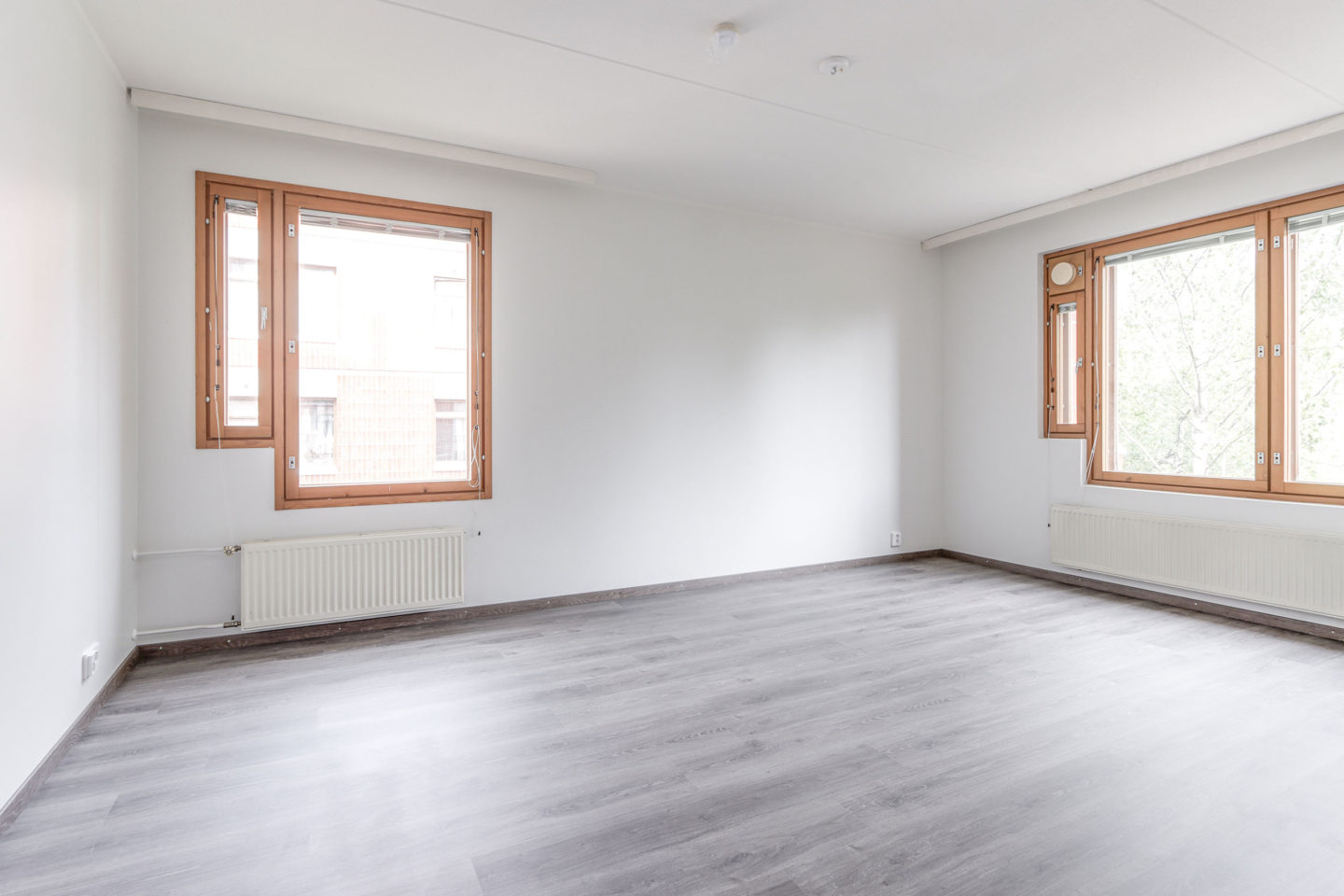 Reform renovated living room.