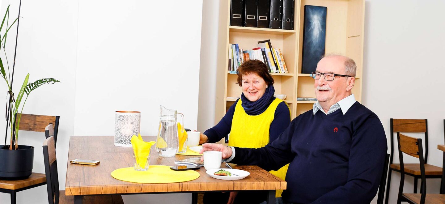 Asukkaat Kirsti Temmes ja Pentti Pönkkö. Kuva: Mikko Käkelä.