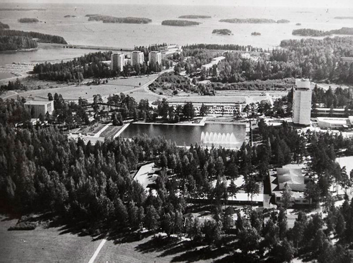 Tapiolan keskusta vuonna 1965